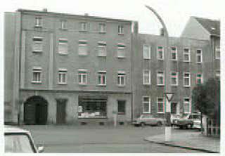Foto der Adler-Apotheke vor dem Umbau 1991